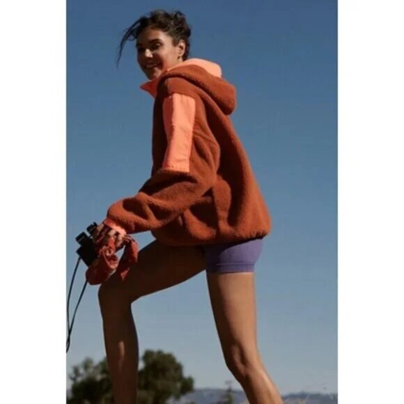 NWT Free People Movement Lead the Pack Pullover Fleece size- MEDIUM - Picture 4 of 6